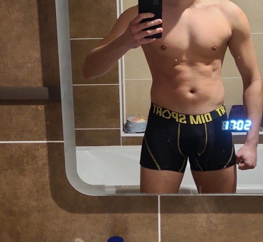 Chahed, 25 ans, Champigny-sur-Marne